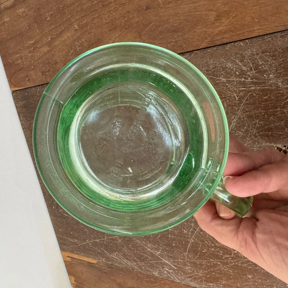 Vaseline Green Glass‎ Measuring Cup 2 Cup Capacity Kitchenware For Household Use
